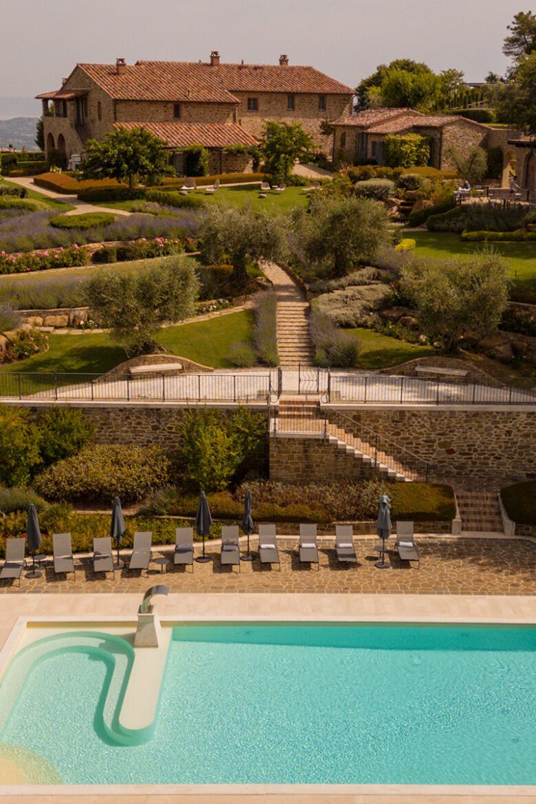 panorama-piscina-san-giovanni-borghi-dell-eremo